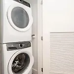 High Rise 3 Bedroom Sleeps 9 Walk To Cripto Arena In 20 Minutes