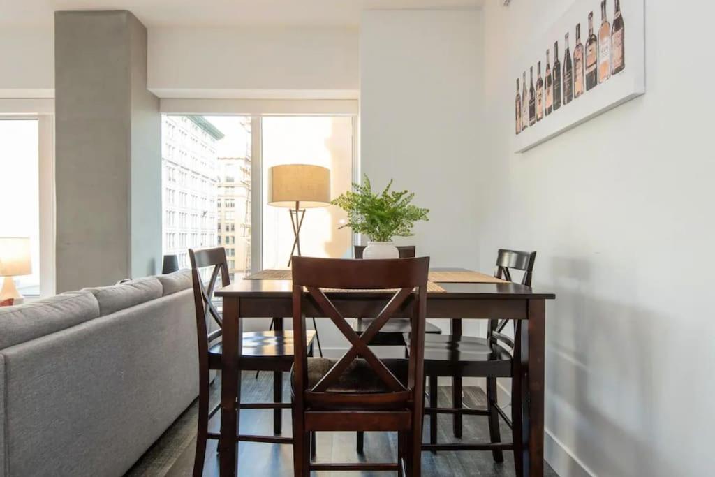Apartment High Rise 3 Bedroom Sleeps 9 Walk To Cripto Arena In 20 Minutes